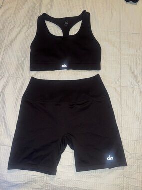 ALO Yoga Black Racerback Sports Bra Tank and short set